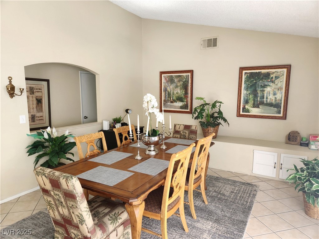 3332 Canyon Lake Drive Property Photo 3