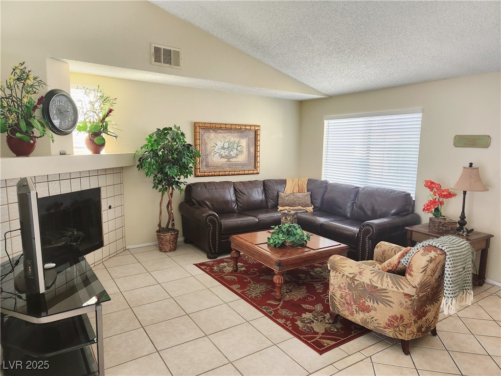3332 Canyon Lake Drive Property Photo 7