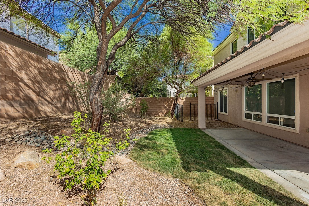 561 Tecate Valley Street Property Photo 5