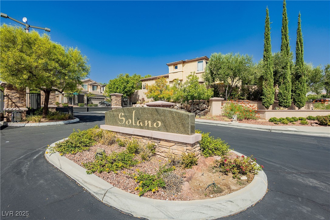 561 Tecate Valley Street Property Photo 10