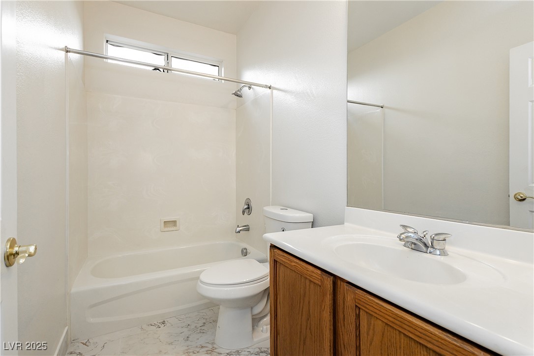 561 Tecate Valley Street Property Photo 27