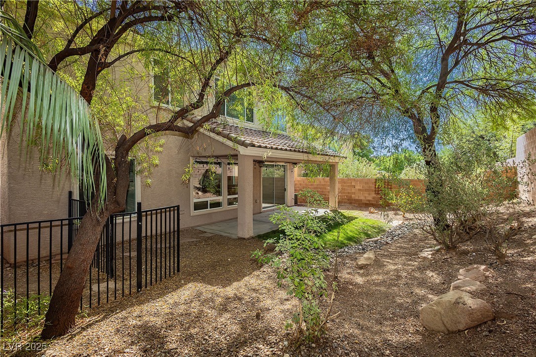 561 Tecate Valley Street Property Photo 47