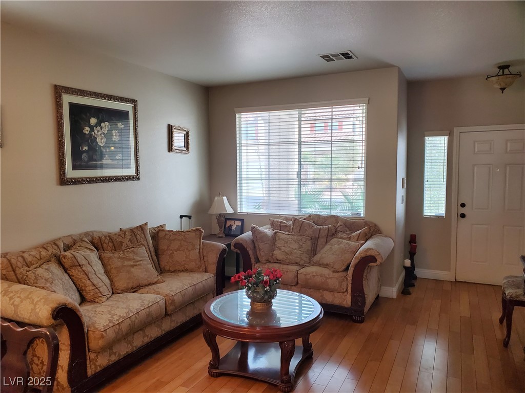 831 Sun Shimmer Place Property Photo 10