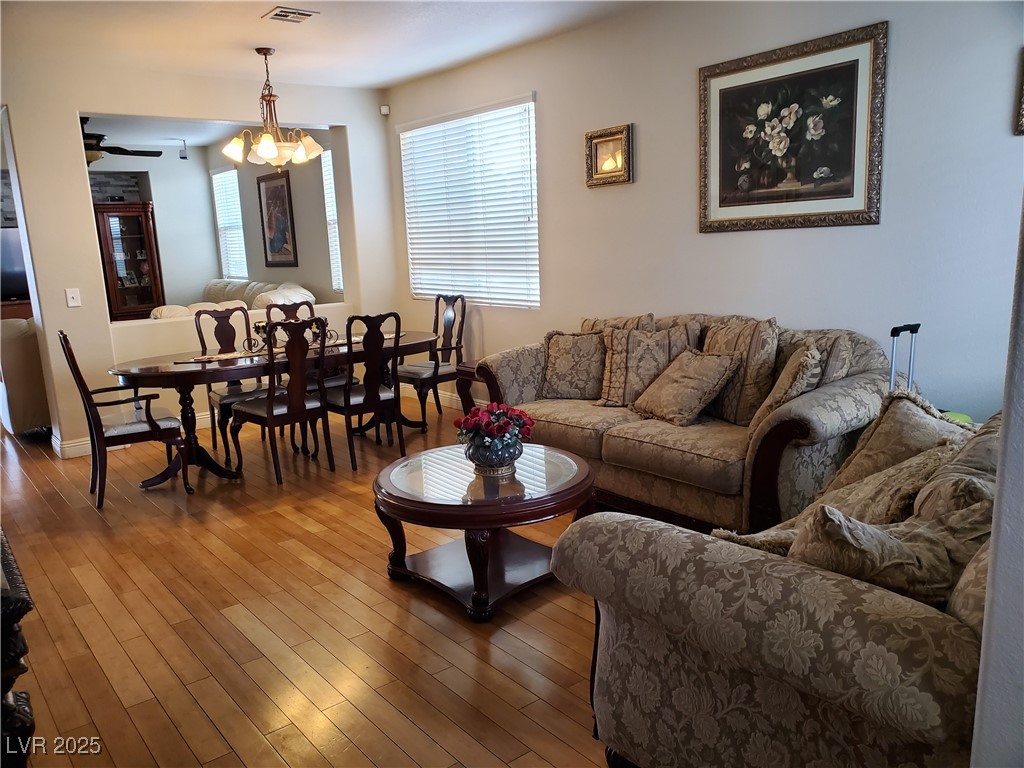 831 Sun Shimmer Place Property Photo 12