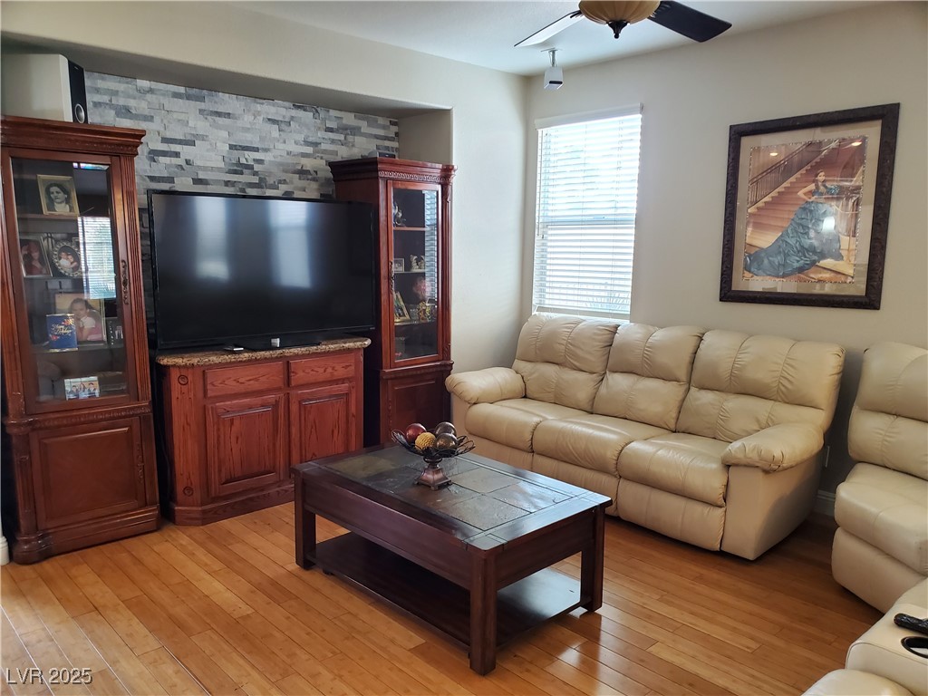 831 Sun Shimmer Place Property Photo 15