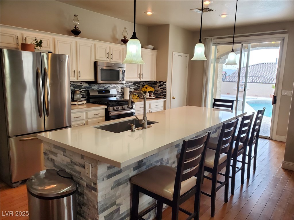 831 Sun Shimmer Place Property Photo 16