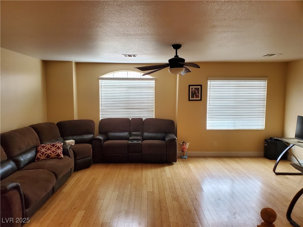 831 Sun Shimmer Place Property Photo 25
