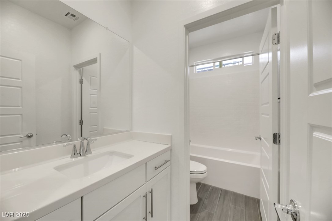 67 Strada Loreto Property Photo 10