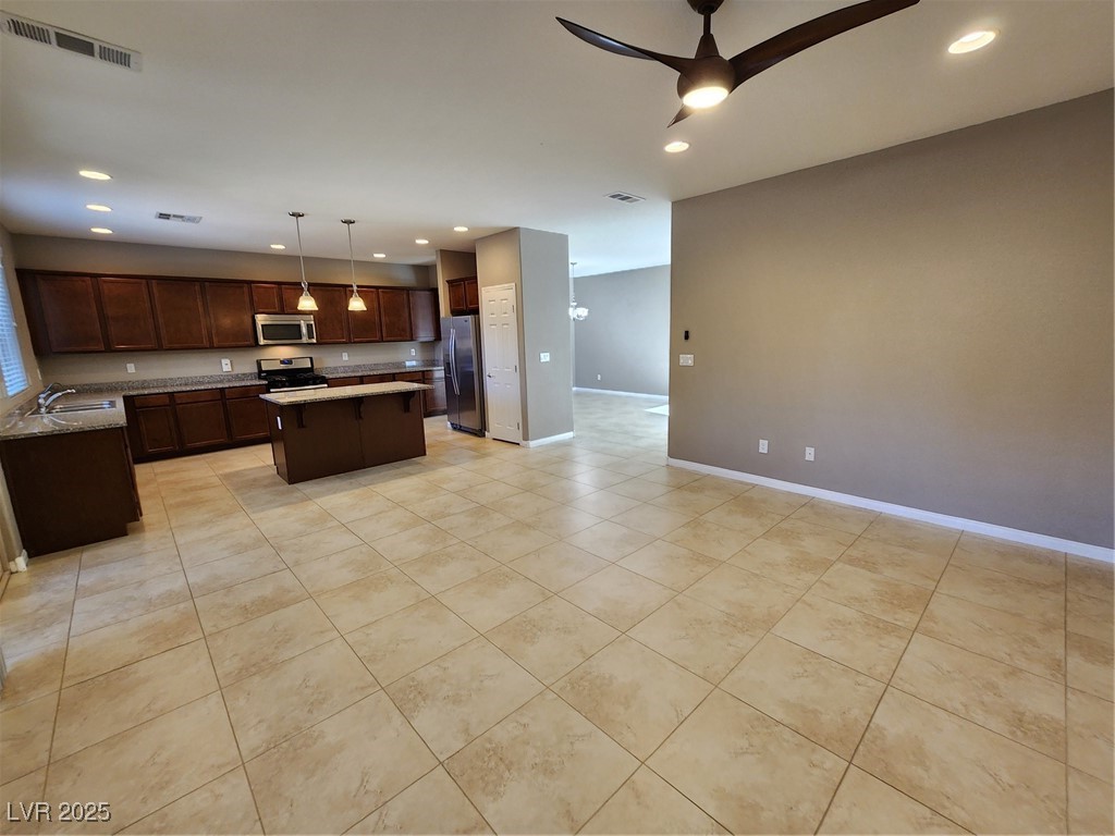 8011 Central Railroad Court Property Photo 17