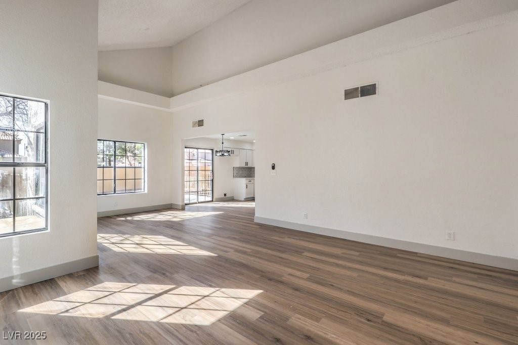 5213 Tamanar Drive Property Photo 6
