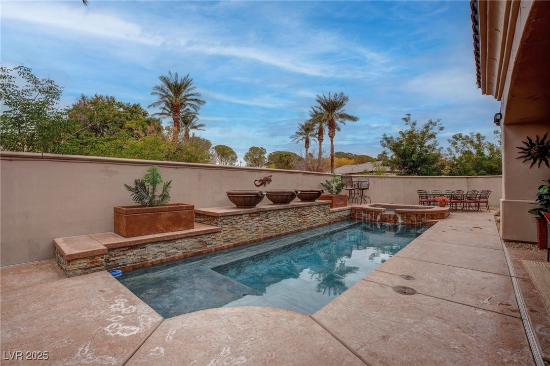36 Avenida Fiori Property Photo 4