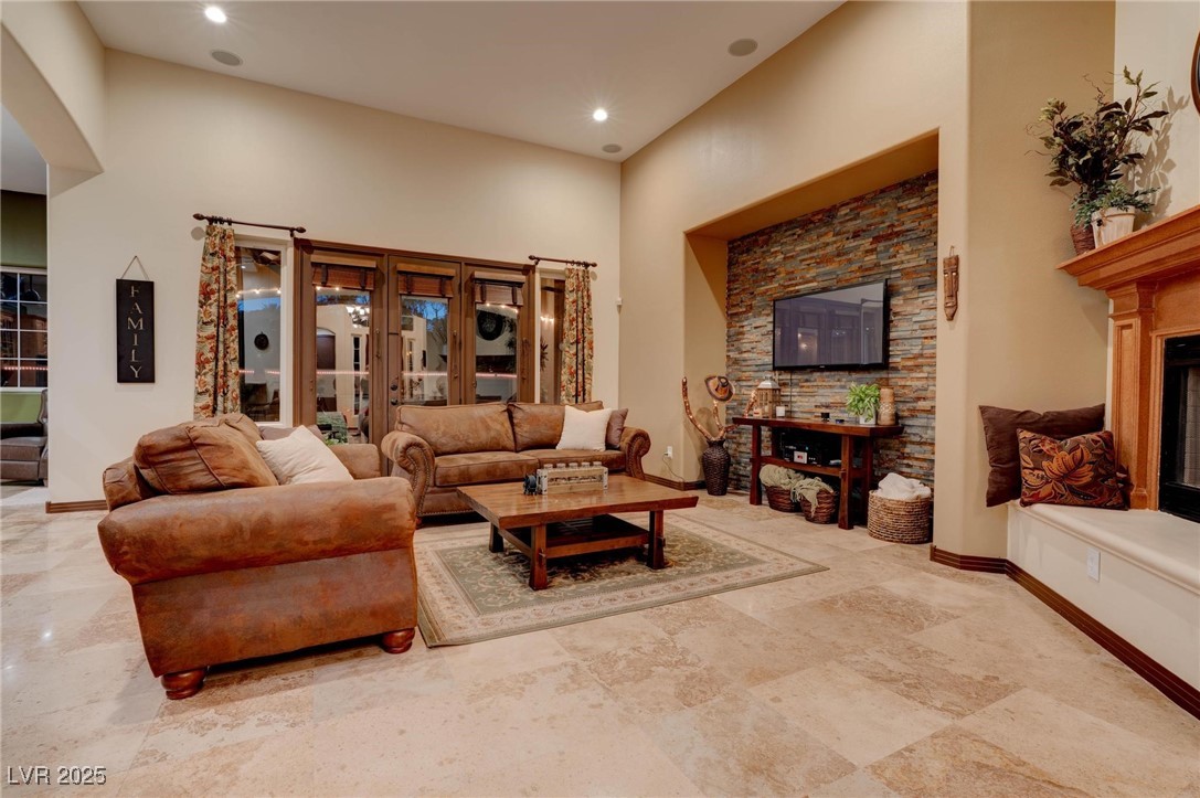 36 Avenida Fiori Property Photo 8