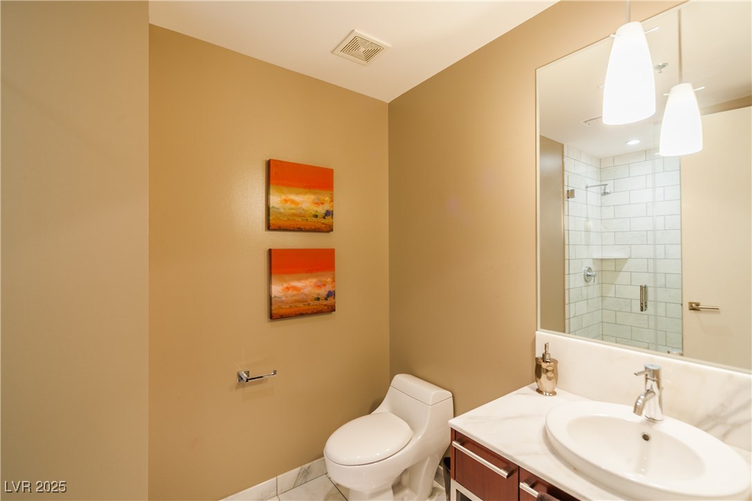 4471 Dean Martin Drive 1605 Property Photo 8