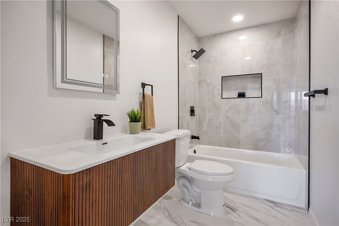 5061 Pioneer Avenue 104 Property Photo 14