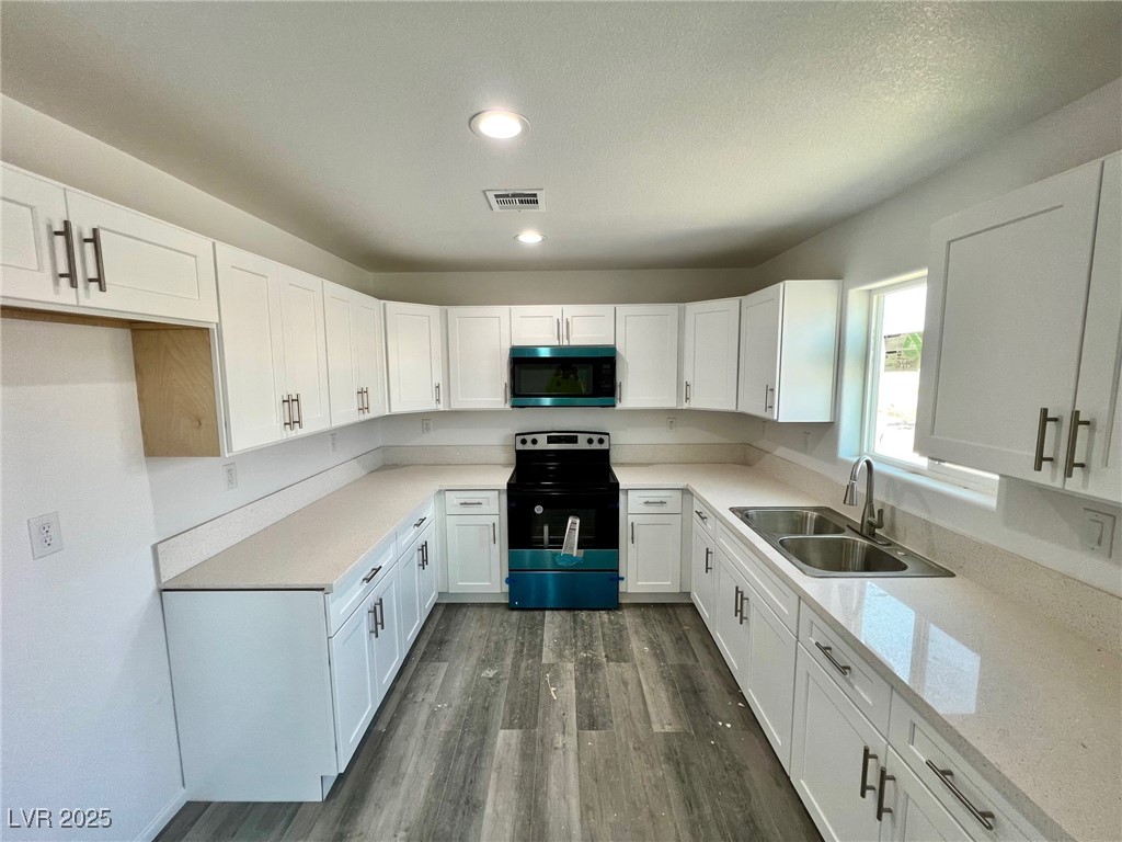 1881 Big Horn Street Property Photo 4