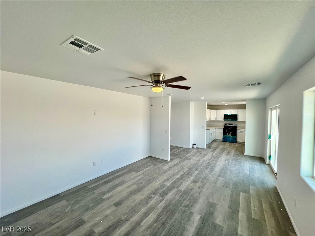 1881 Big Horn Street Property Photo 7
