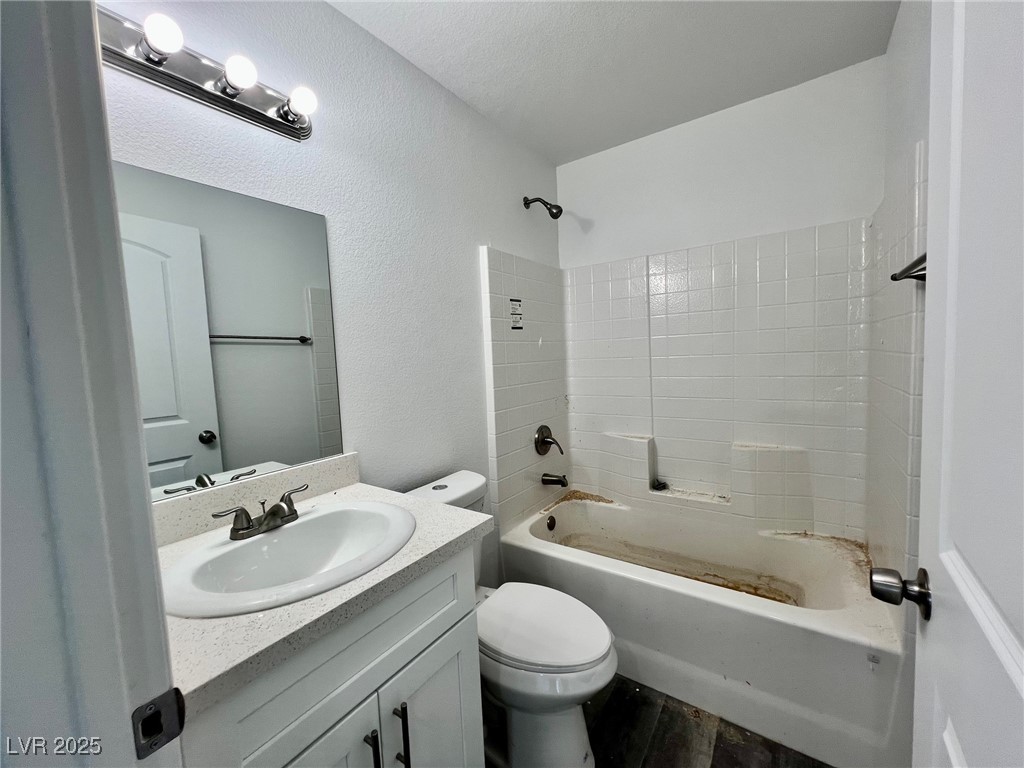 1881 Big Horn Street Property Photo 11