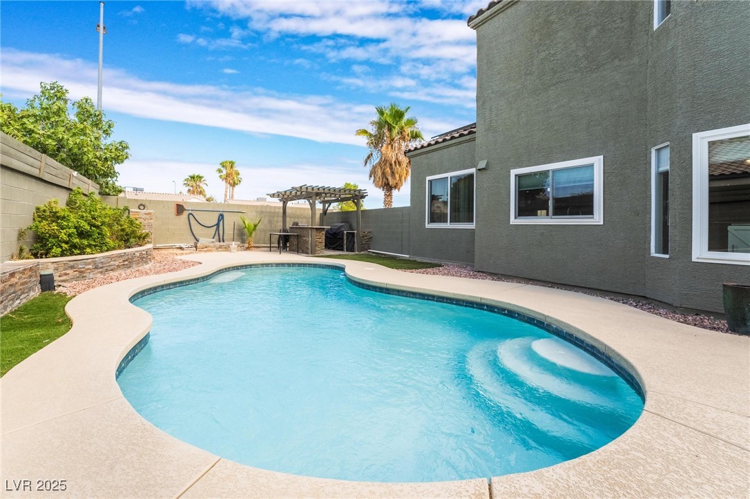 6112 Browning Way Property Photo