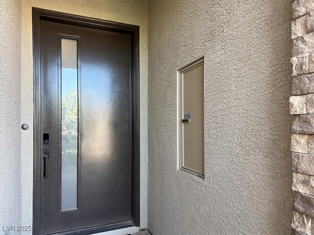 8929 Cassia Winds Street Property Photo 4