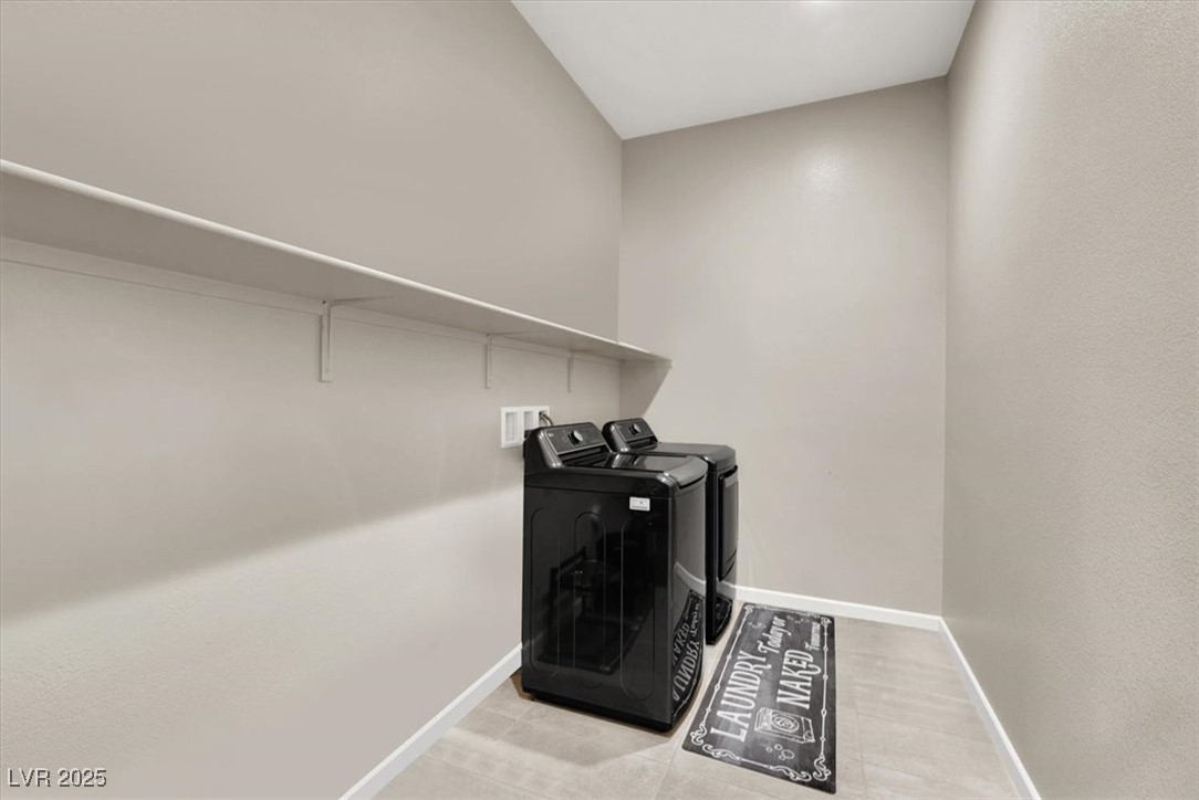 8929 Cassia Winds Street Property Photo 29