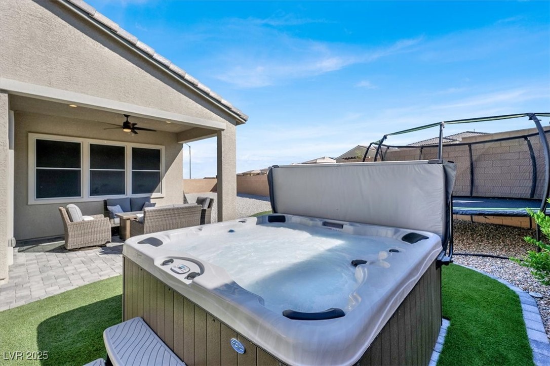 8929 Cassia Winds Street Property Photo 38