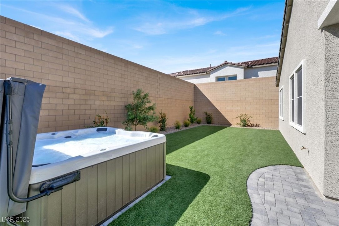 8929 Cassia Winds Street Property Photo 43