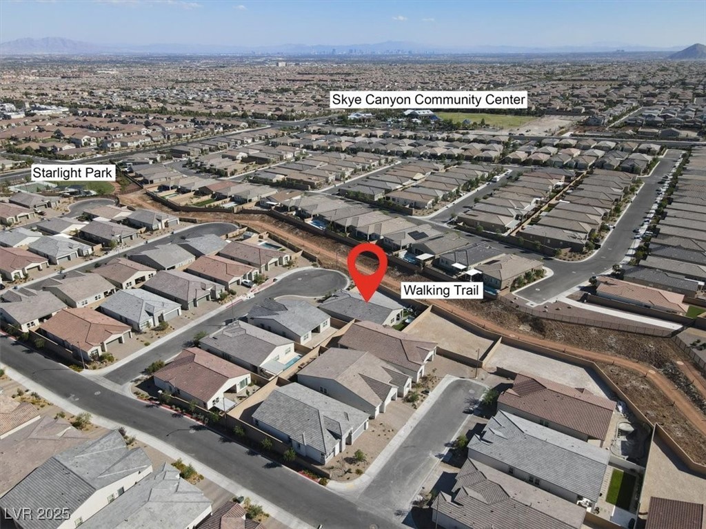 8929 Cassia Winds Street Property Photo 46