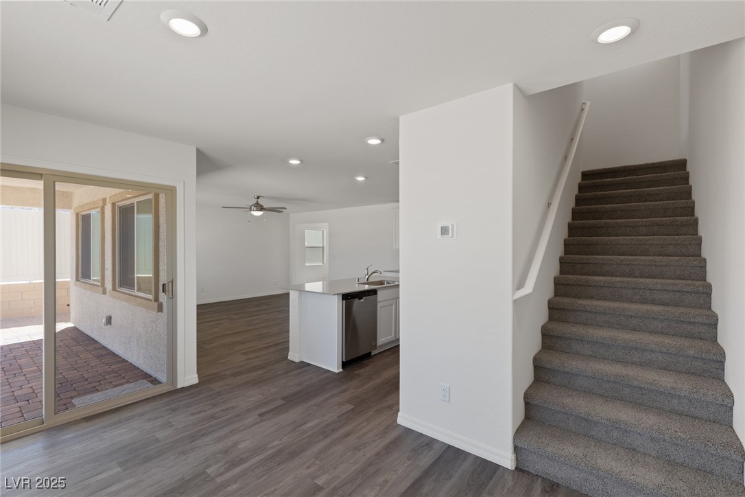 6707 Violet Cascade Avenue Property Photo 10
