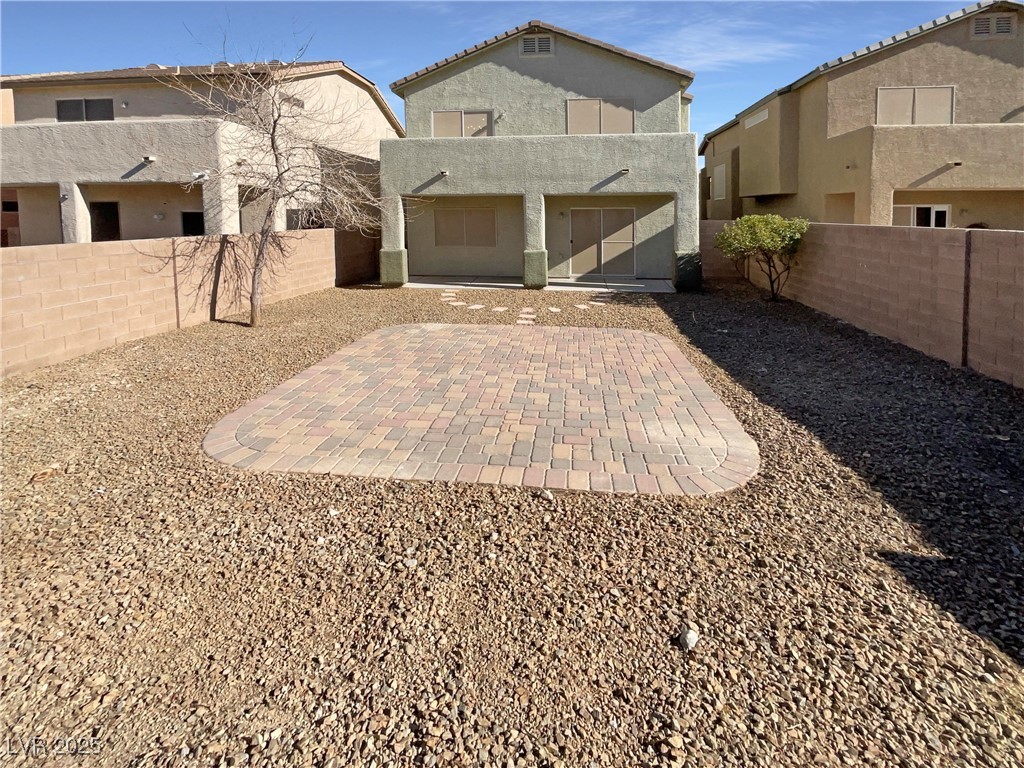 9801 Fast Elk Street Property Photo 8