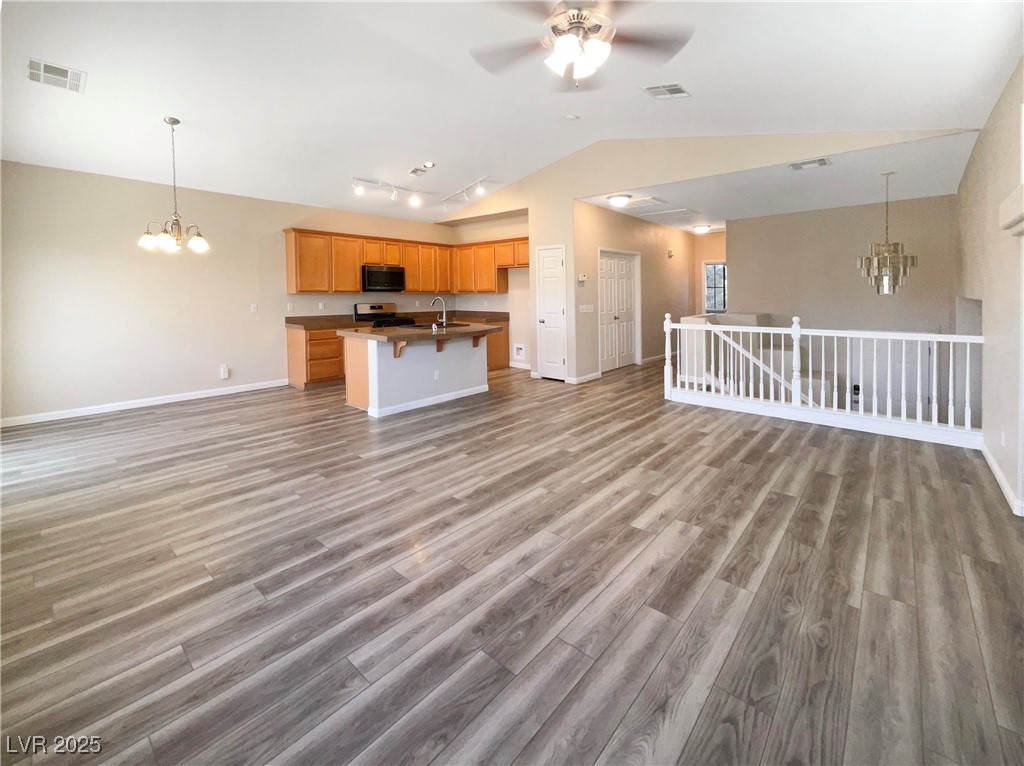 9801 Fast Elk Street Property Photo 10