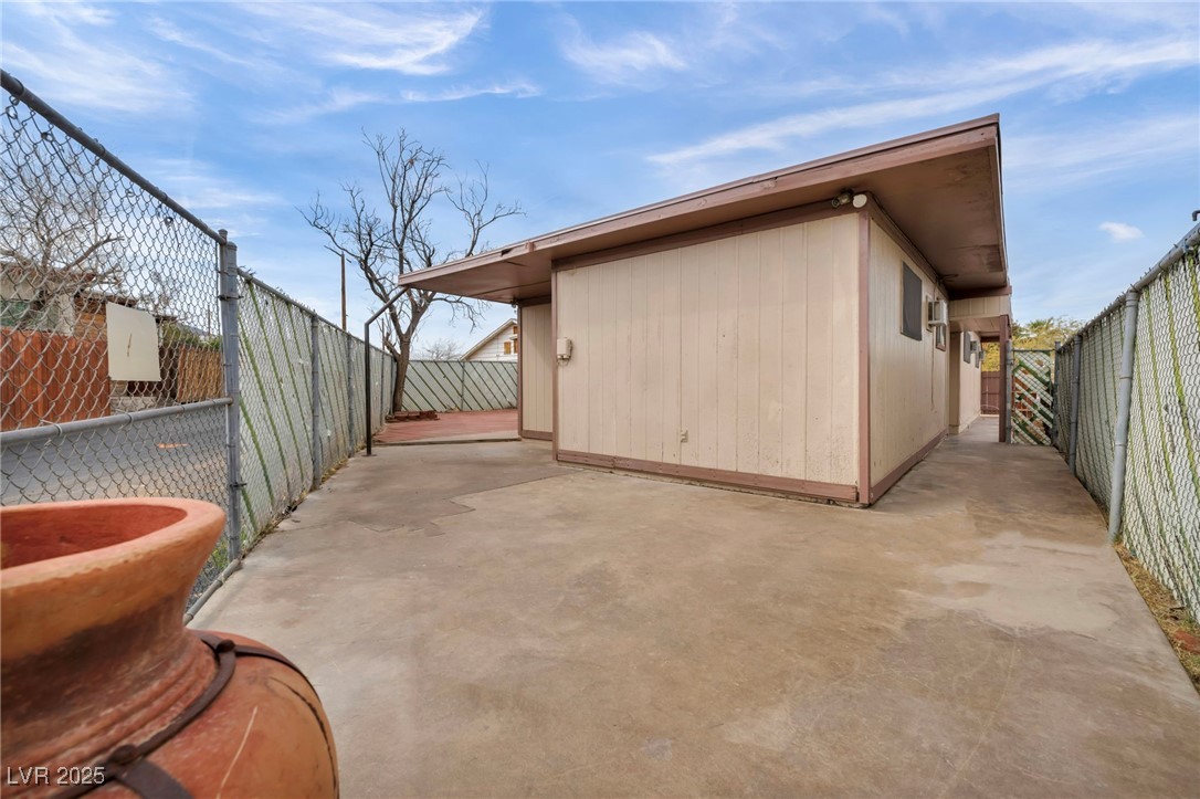 111 Manganese Street Property Photo 30