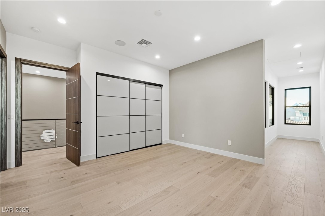 2824 Queens Courtyard Drive Property Photo 39