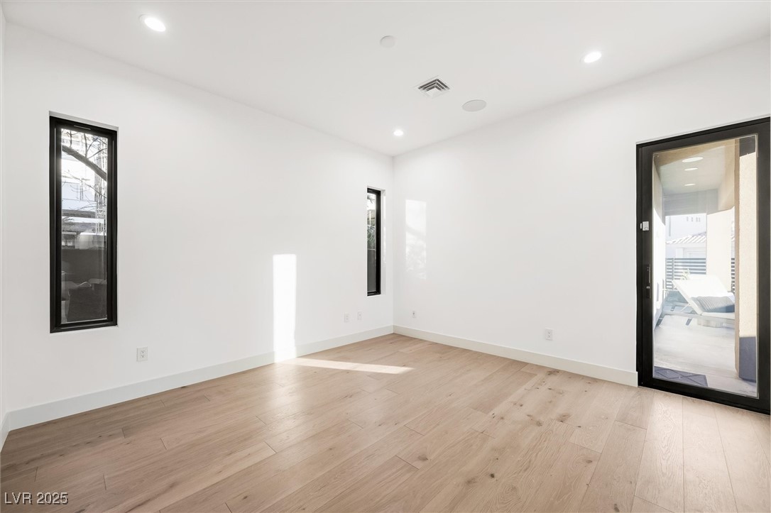 2824 Queens Courtyard Drive Property Photo 41