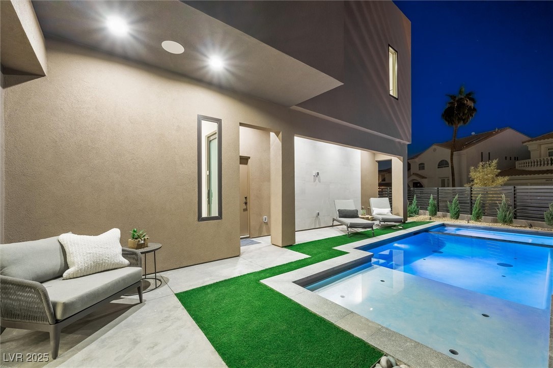2824 Queens Courtyard Drive Property Photo 49