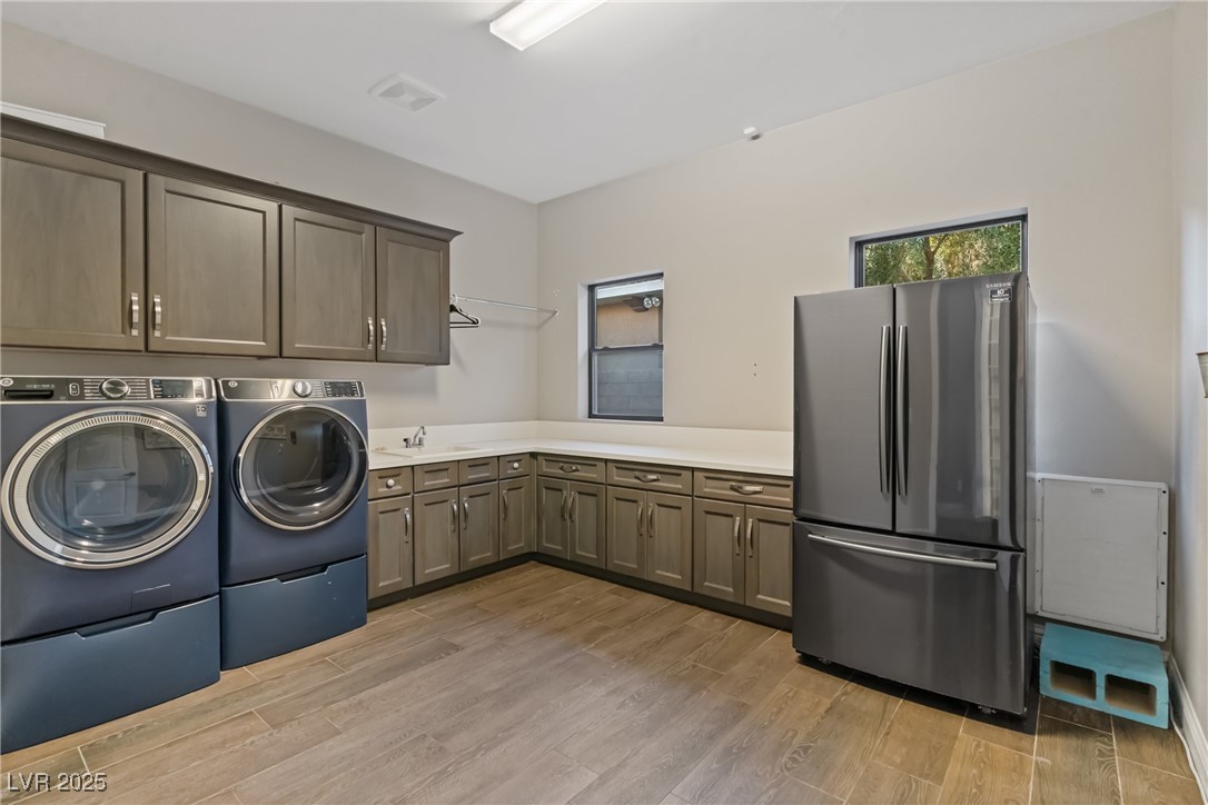 8075 Palm Cove Court Property Photo 45