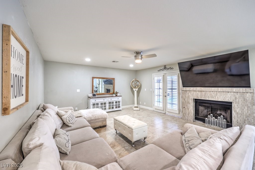 9304 Angelfish Drive Property Photo 18