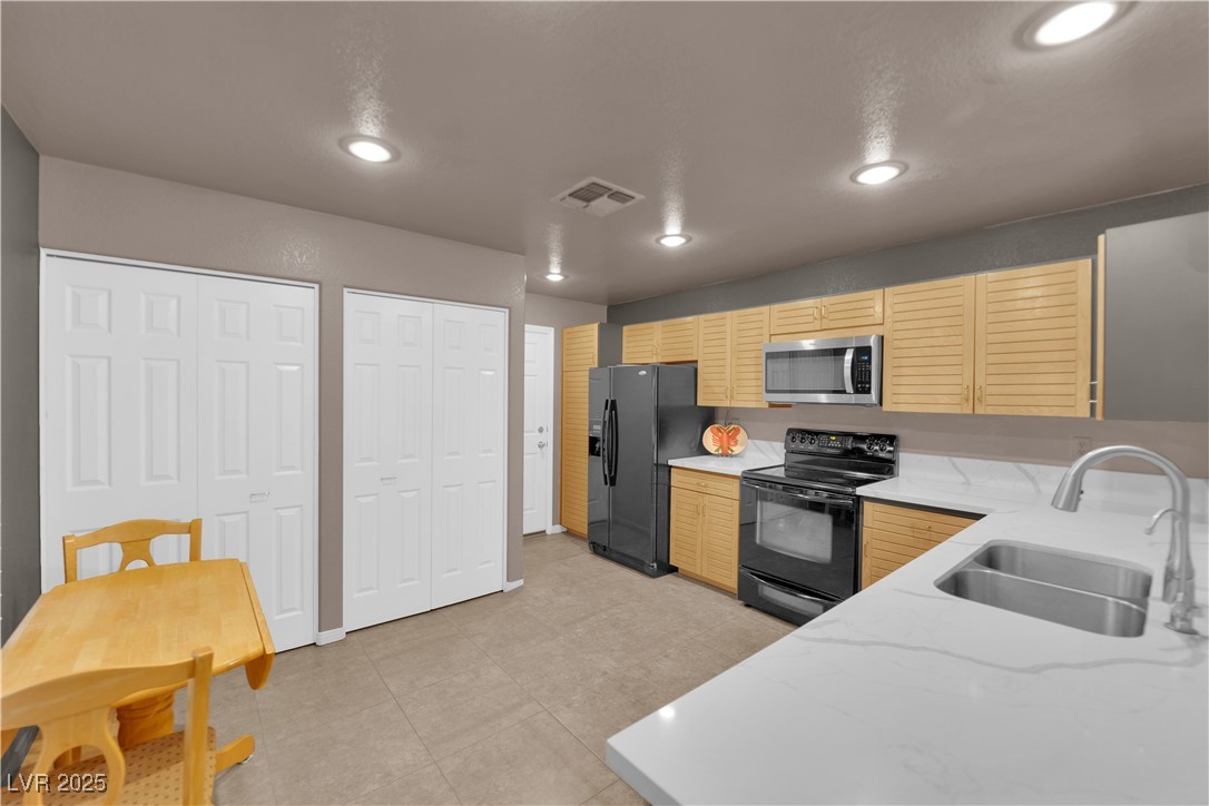 6948 Emerald Springs Lane Property Photo 13