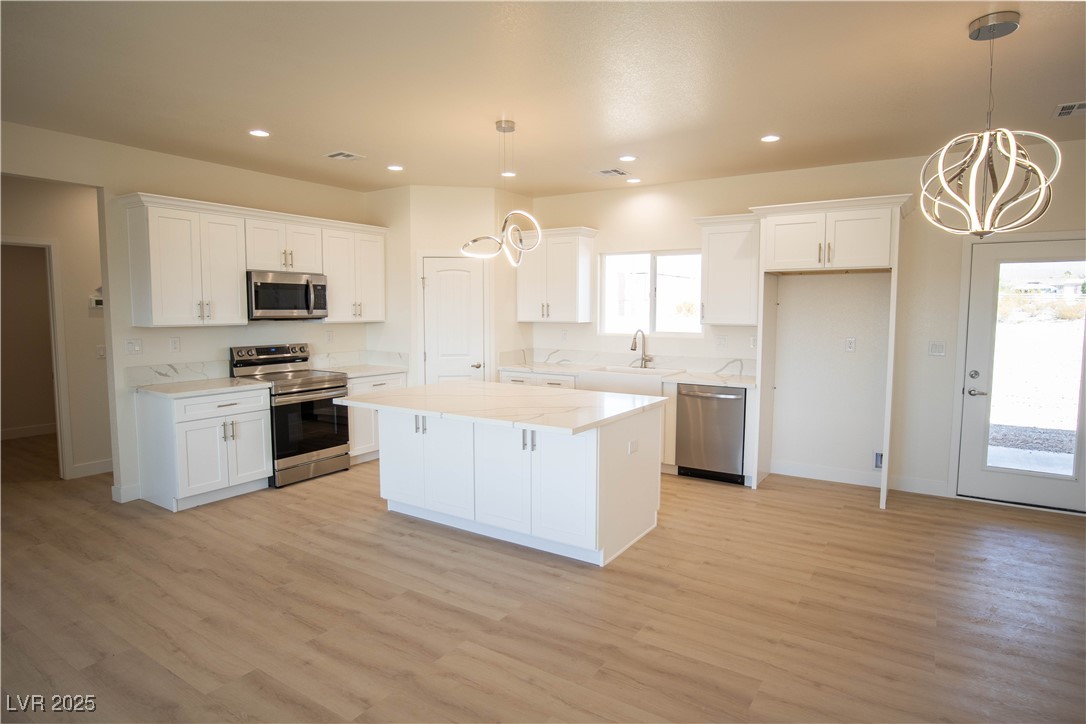 5821 Genoa Avenue Property Photo 6