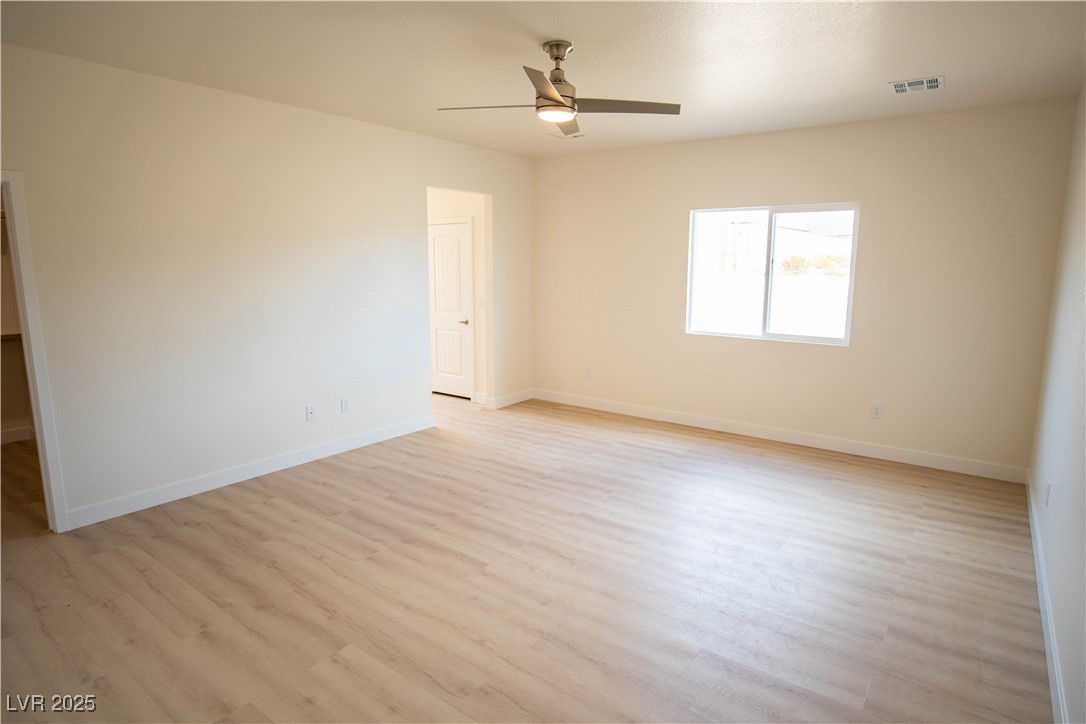 5821 Genoa Avenue Property Photo 10