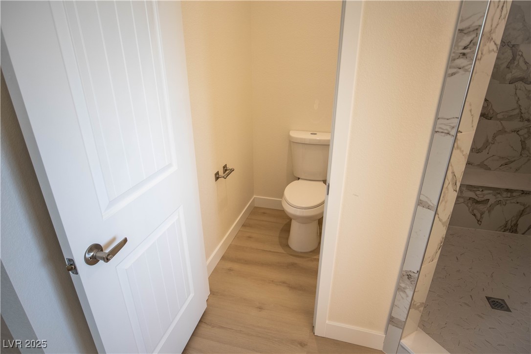 5821 Genoa Avenue Property Photo 14