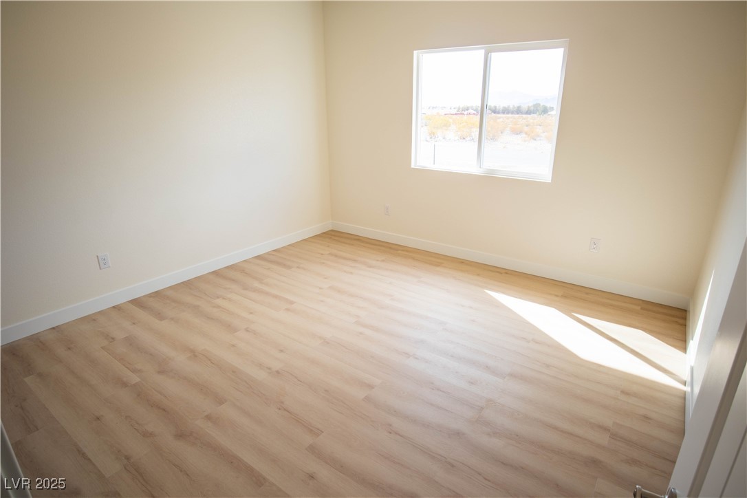 5821 Genoa Avenue Property Photo 22