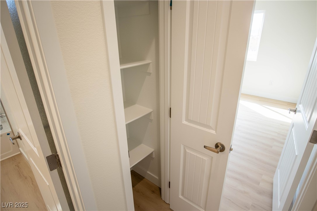 5821 Genoa Avenue Property Photo 24