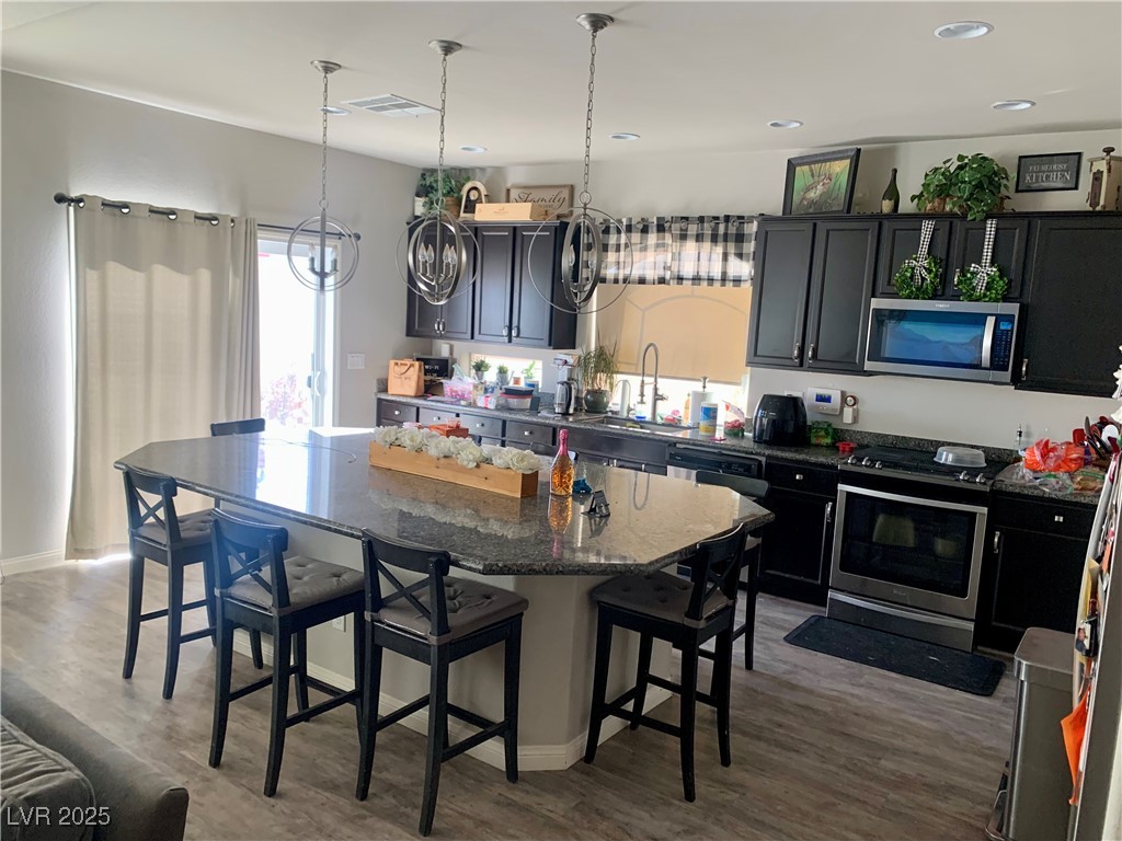6059 Thistle Meadow Avenue Property Photo 3