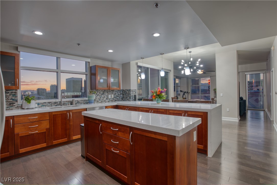 150 Las Vegas Boulevard 907 Property Photo 4