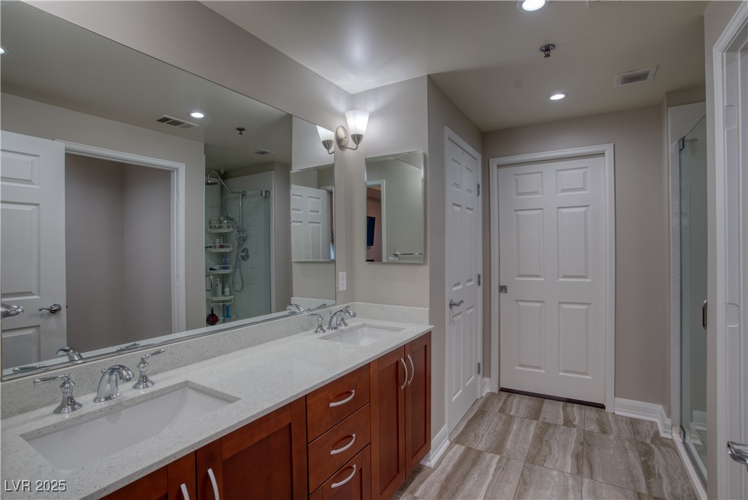 150 Las Vegas Boulevard 907 Property Photo 18