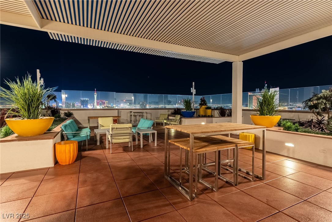 150 Las Vegas Boulevard 907 Property Photo 27