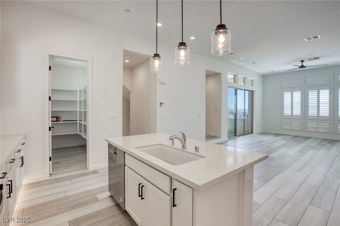 650 Sentinel Spire Street Property Photo 12
