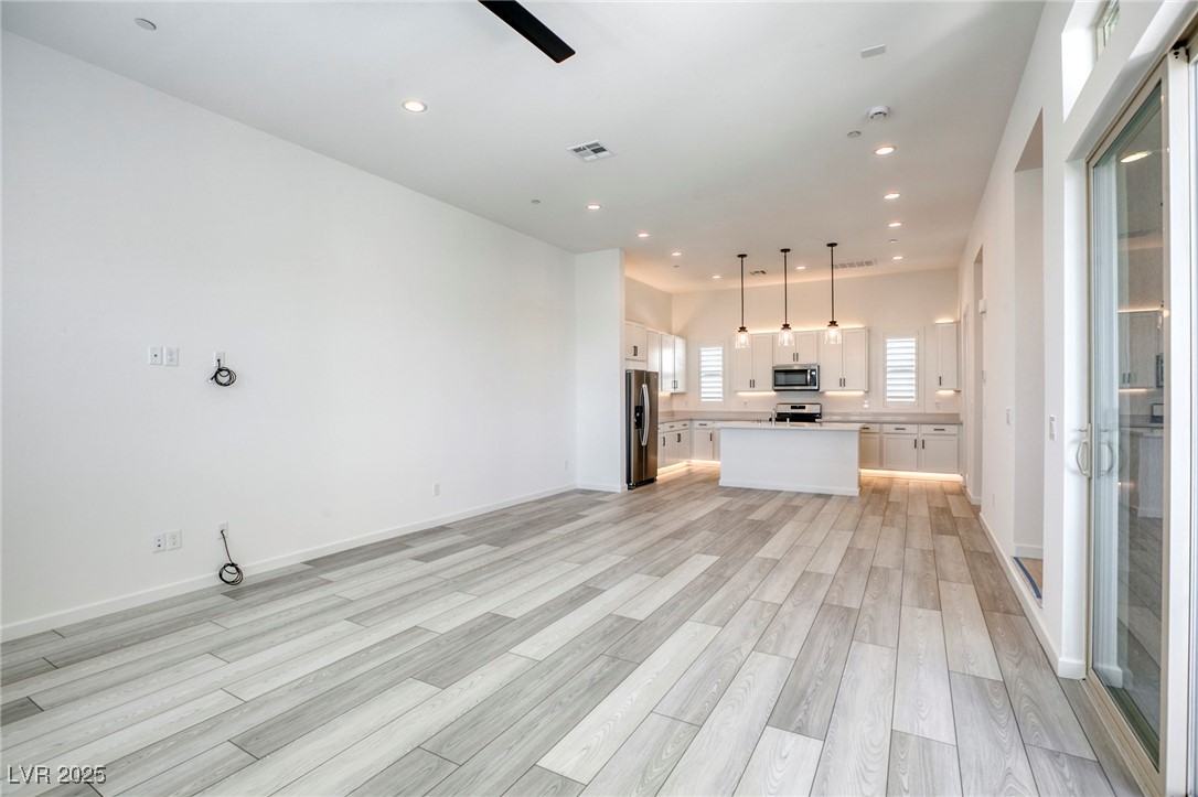 650 Sentinel Spire Street Property Photo 18