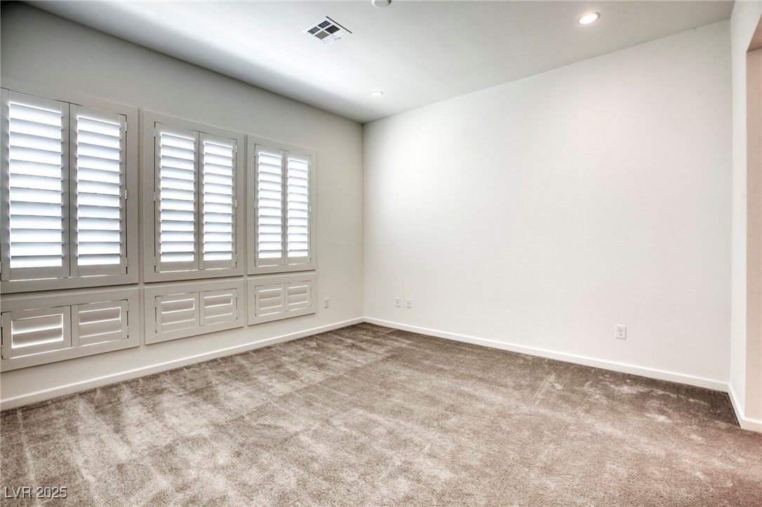 650 Sentinel Spire Street Property Photo 26