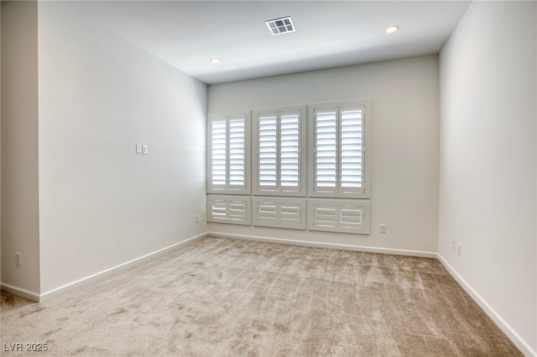 650 Sentinel Spire Street Property Photo 31